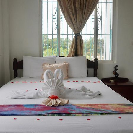 See Belize Waterside Sea View Apartment With Infinity Pool & Overwater Deck Belize City Ngoại thất bức ảnh